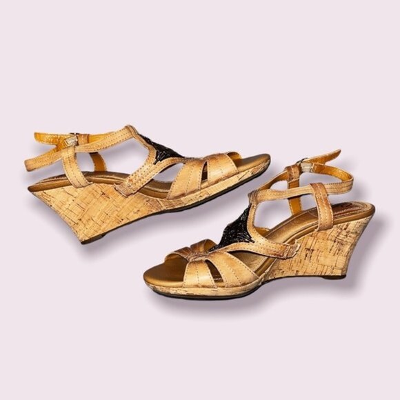 Clarks Beaded Wedge Sandals Straps Heels Summer Arch Support Shoes Womens Size 8 - Picture 8 of 13